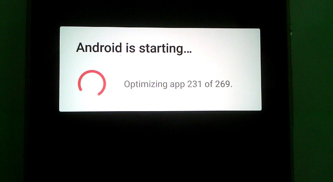 resolver "Android está comenzando" seguido de la optimización de la aplicación